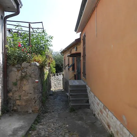 Apartament La Casa Del Montale *