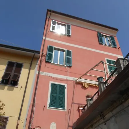 La Casa Del Montale